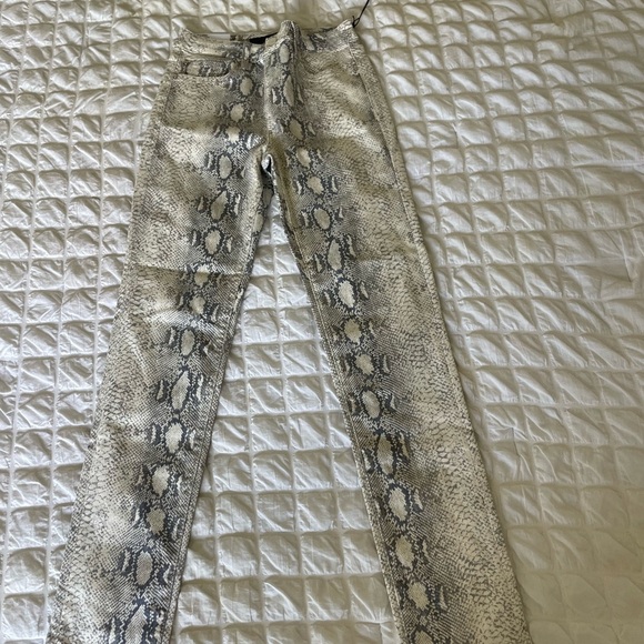 Joe's Jeans The Luna high rise cigarette in pristine snake - Picture 2 of 12